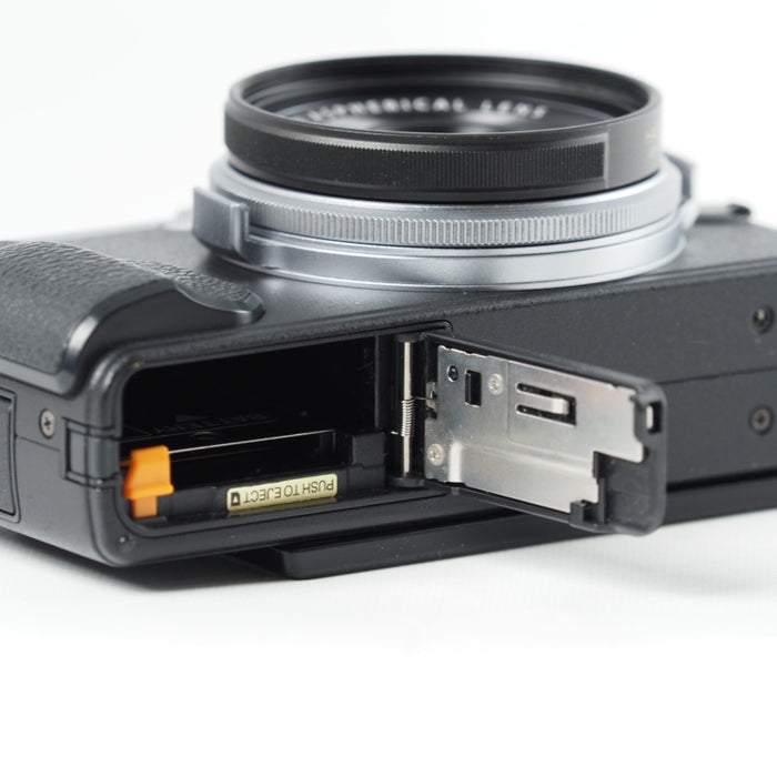 FUJIFILM 富士フイルム コンパクトデジタルカメラ X70 シルバー X70-S #13985