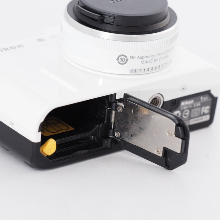 Nikon ニコン ミラーレス一眼カメラ Nikon 1 V1 薄型レンズキット ホワイトN1 V1ULK WH #11740