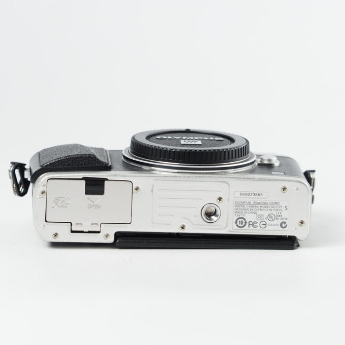 OLYMPUS ミラーレス一眼 PEN E-P5 ボディ シルバー オリンパス EP5 BODY SLV #14646