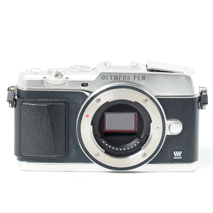 OLYMPUS ミラーレス一眼 PEN E-P5 ボディ シルバー オリンパス EP5 BODY SLV #14646