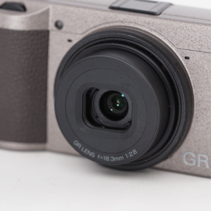 RICOH GR III Diary Edition メタリックウォームグレー デジタルカメラ 焦点距離28mm 24.2M APS-Cサイズ大型CMOSセンサー #13024