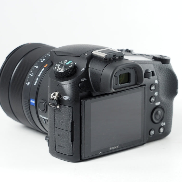 SONY ソニー コンパクトデジタルカメラ Cyber-shot RX10IV ブラック 1.0型積層型CMOSセンサー 光学ズーム25倍(24-600mm) 可動式液晶モニター DSC-RX10M4 #14023