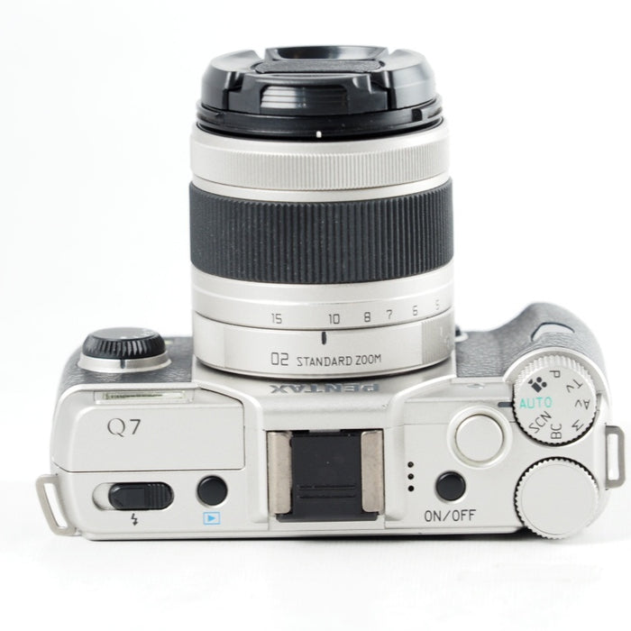 PENTAX ペンタックス ミラーレス一眼 Q7 ズームレンズキット [標準ズーム 02 STANDARD ZOOM] シルバー Q7 SILVER ZOOM LENSKIT 11522 #13996