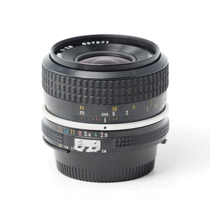 Nikon Ai-S NIKKOR 35mm F2 ニコン Fマウント 第八十四夜 AI Nikkor 35mm F2S | ニッコール千夜一夜物語 | 楽しむ