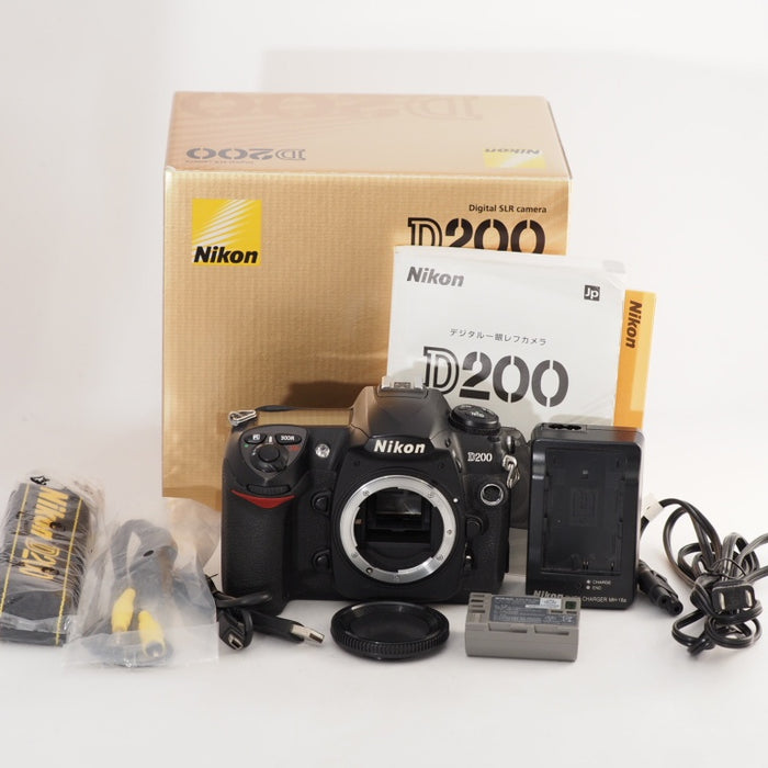 Nikon ニコン D200 ボディ デジタル一眼レフ #13539