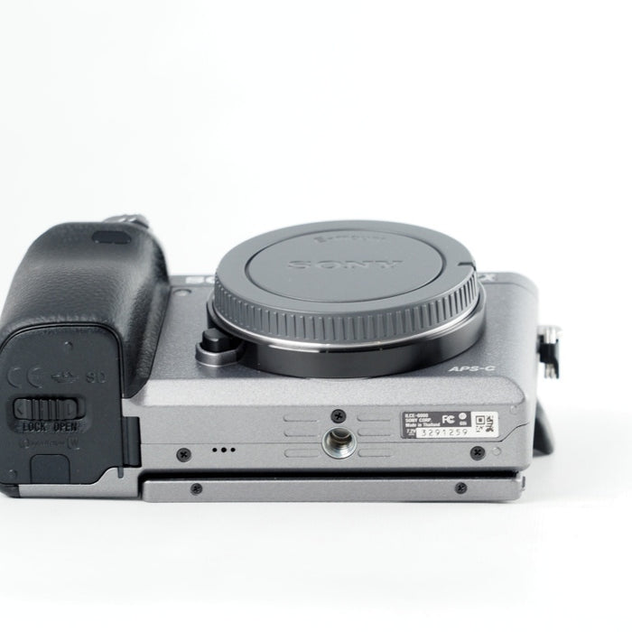 SONY ソニー ミラーレス一眼 α6000 ボディ グラファイトグレー ILCE-6000 H #13784