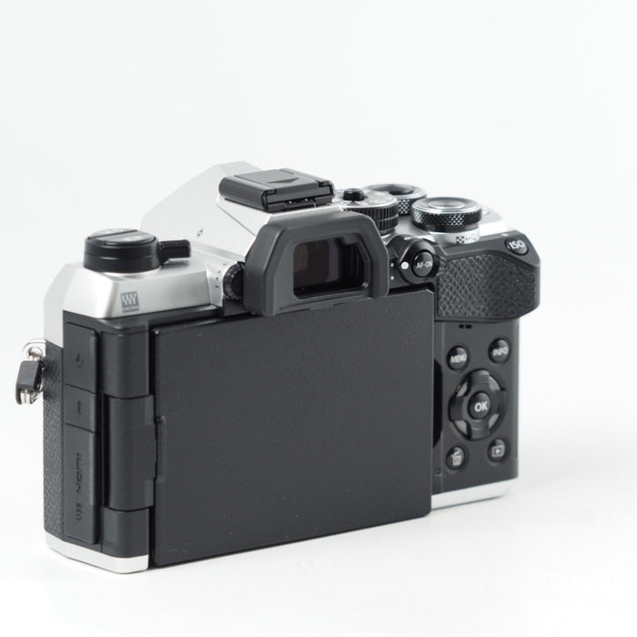 OM SYSTEM OM-5 Mark II ボディ シルバー OM5MK2  ミラーレス一眼レフカメラ #14548