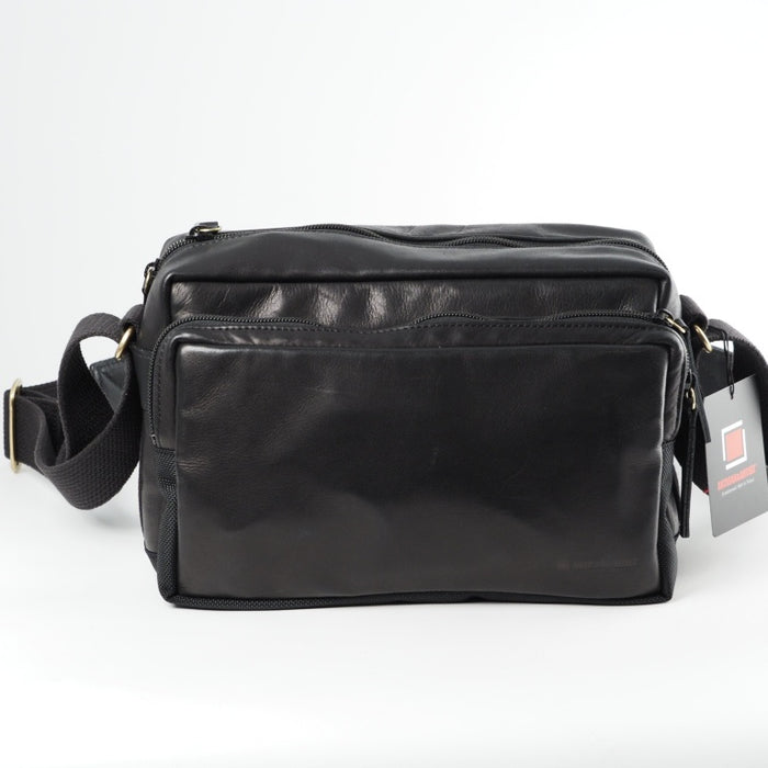 ARTISAN&ARTIST* アルティザン・アンド・アーティスト [牛革カメラバッグ ブラック] GCAM-1100BLK #13659