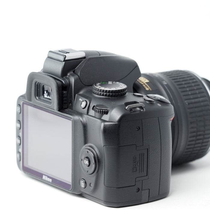 Nikon デジタル一眼レフカメラ D3000 18-55mm VR レンズキット D3000LK #15450