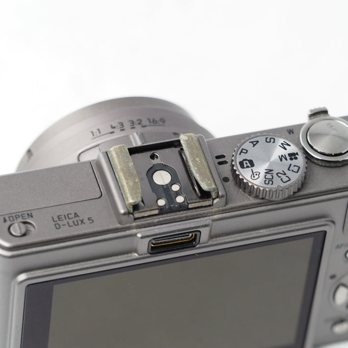 Leica D-LUX5 チタン f2.0-3.3/5.1-19.2 ASPH. ライカ コンパクトデジタルカメラ #14869