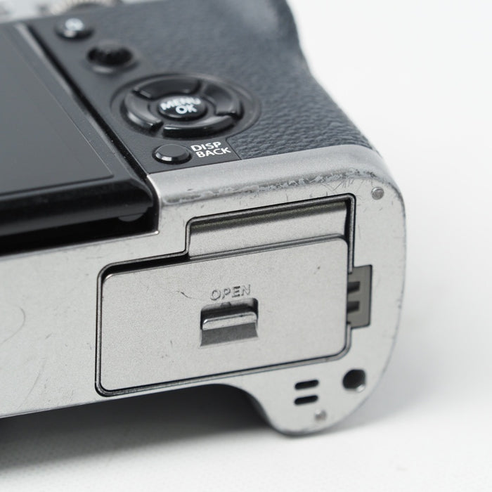 FUJIFILM X-T3 ボディ シルバー X-T3-S 富士フイルム ミラーレス一眼レフカメラ #15421