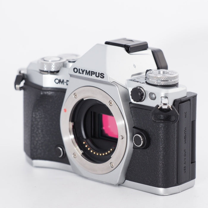 OLYMPUS オリンパス ミラーレス一眼カメラ OM-D E-M5 MarkII ボディ シルバー E-M5 MarkIIBody SL #11168