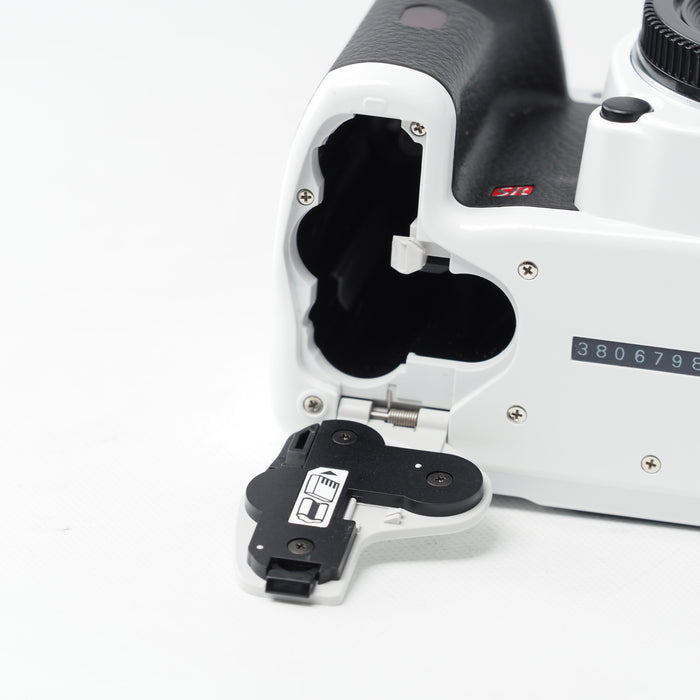 PENTAX デジタル一眼レフカメラ K-r ボディ ホワイト #15400