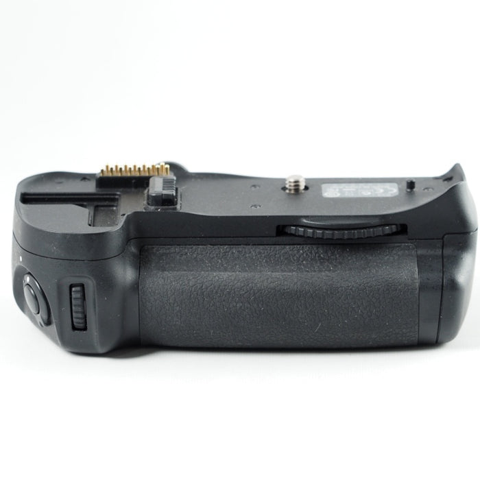 Nikon ニコン マルチパワーバッテリーパック MB-D10 D300 D300S D700用