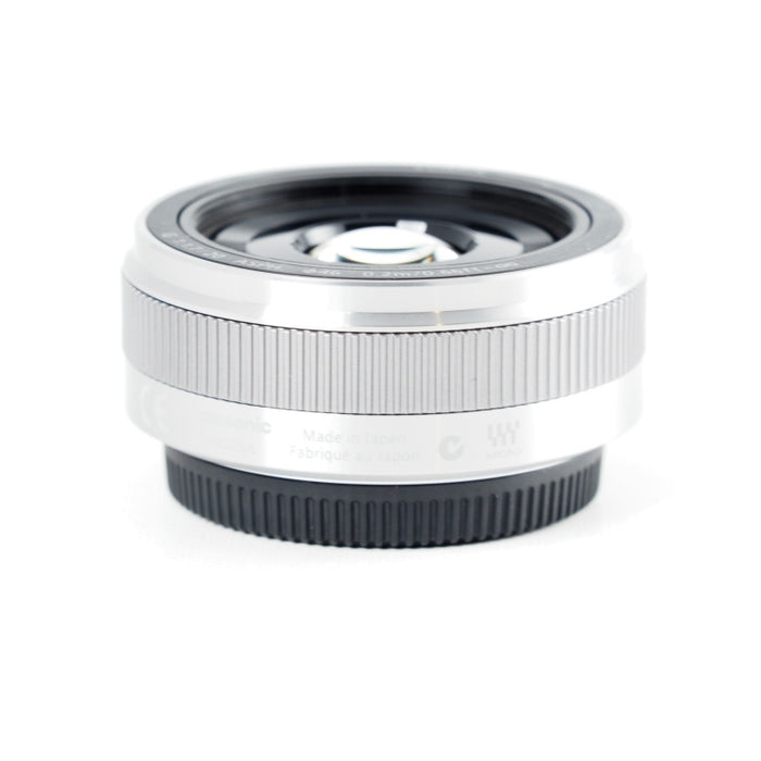 Panasonic パナソニック 単焦点レンズ マイクロフォーサーズ用 ルミックス G 20mm/F1.7 II ASPH. シルバー H-H020A-S #13752
