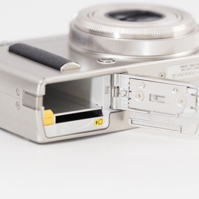 Nikon ニコン デジタルカメラ COOLPIX A DXフォーマットCMOSセンサー搭載 18.5mm f/2.8 NIKKORレンズ搭載 ASL シルバー #13362