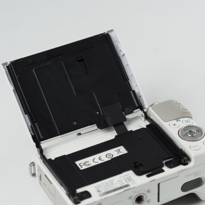 Canon ミラーレス一眼カメラ EOS M3 ボディ ホワイト EOSM3WH-BODY #14091