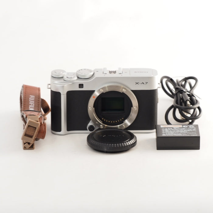 FUJIFILM ミラーレス一眼カメラ X-A7 ボディ シルバー 富士フイルム X-A7-S #13593