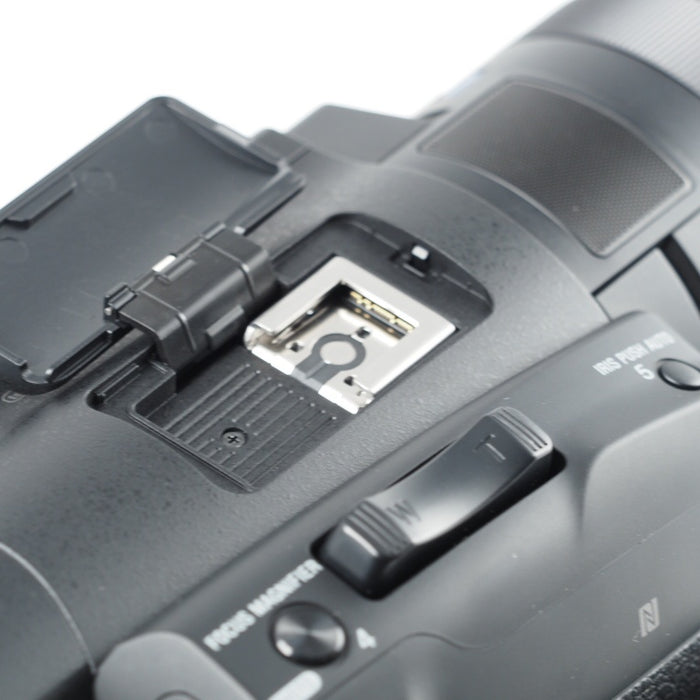 SONY ソニー 4K ビデオカメラ Handycam FDR-AX700 ブラック 光学ズーム12倍 1.0型 Exmor RS CMOSセンサー FDR-AX700 #14002