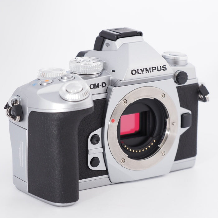 OLYMPUS オリンパス ミラーレス一眼 OM-D M1 ボディ シルバー OM-D E-M1 BODY SLV #10530