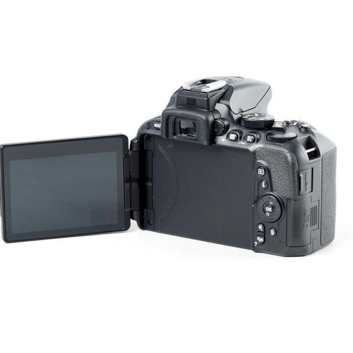 Nikon ニコン デジタル一眼レフカメラ D5500 ボディ ブラック 2416万