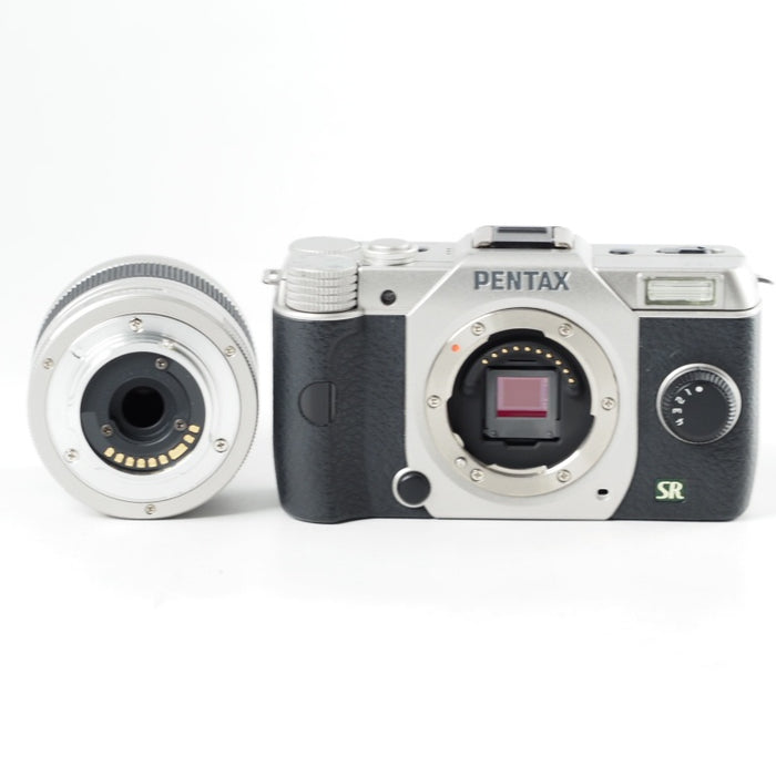 PENTAX ペンタックス ミラーレス一眼 Q7 ズームレンズキット [標準ズーム 02 STANDARD ZOOM] シルバー Q7 SILVER ZOOM LENSKIT 11522 #13996