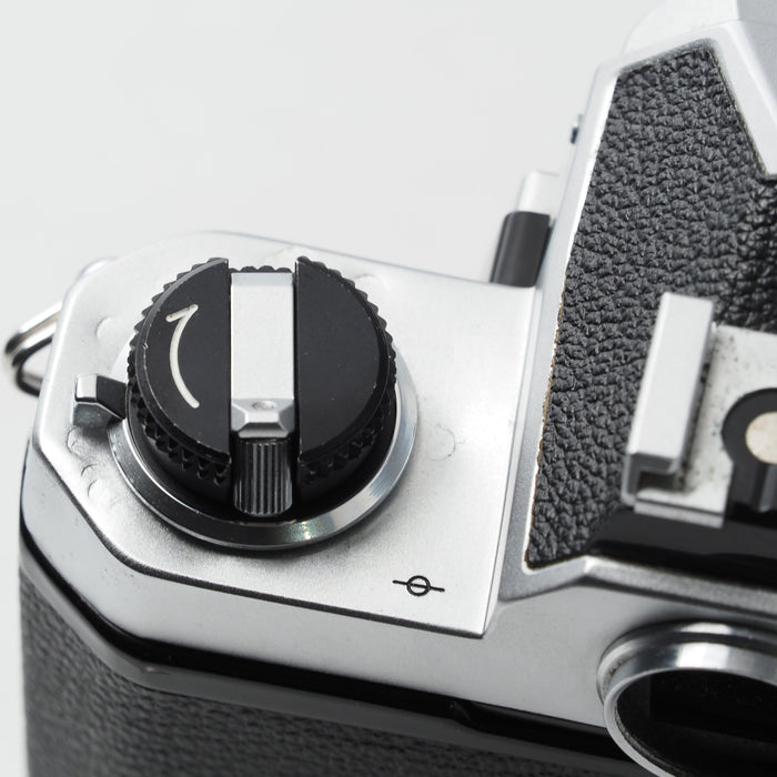 Nikon FM シルバー ボディ フィルム一眼レフ #15717
