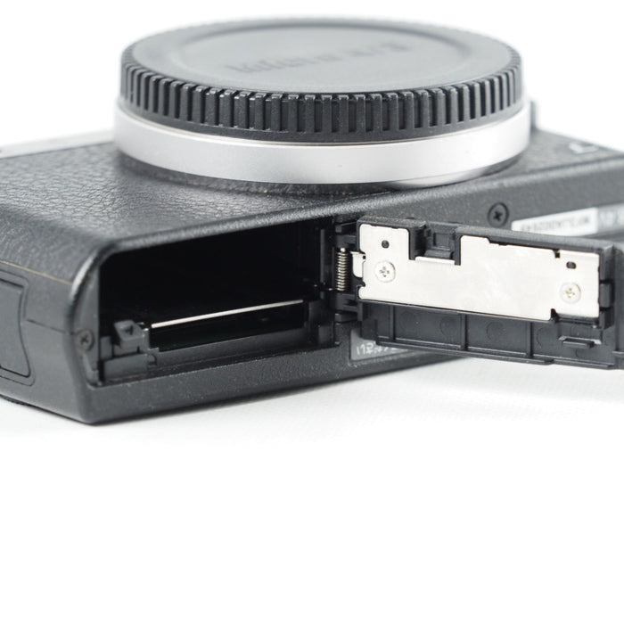 Panasonic パナソニック デジタル一眼カメラ ルミックス GM1 シルバー LUMIX DMC-GM1-S ボディ #13883