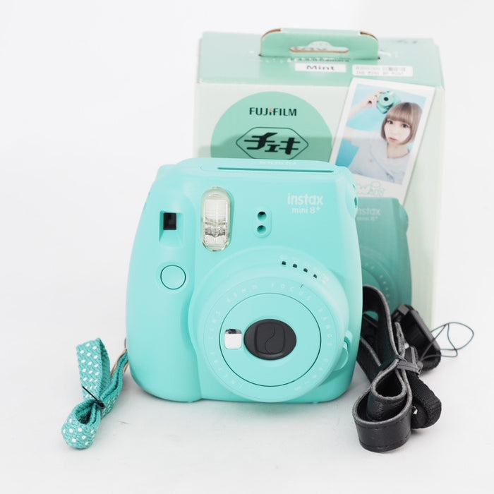 FUJIFILM インスタントカメラ チェキ instax mini8プラス 接写レンズ・純正ハンドストラップ付き ミント INS MINI 8P MINT #12722