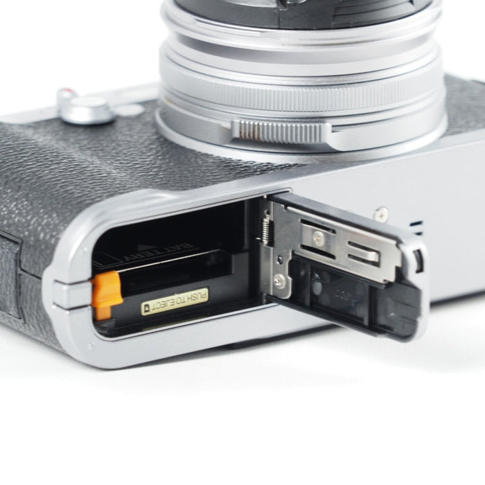 FUJIFILM 富士フイルム FinePix x100 シルバー コンパクトデジタルカメラ #13965