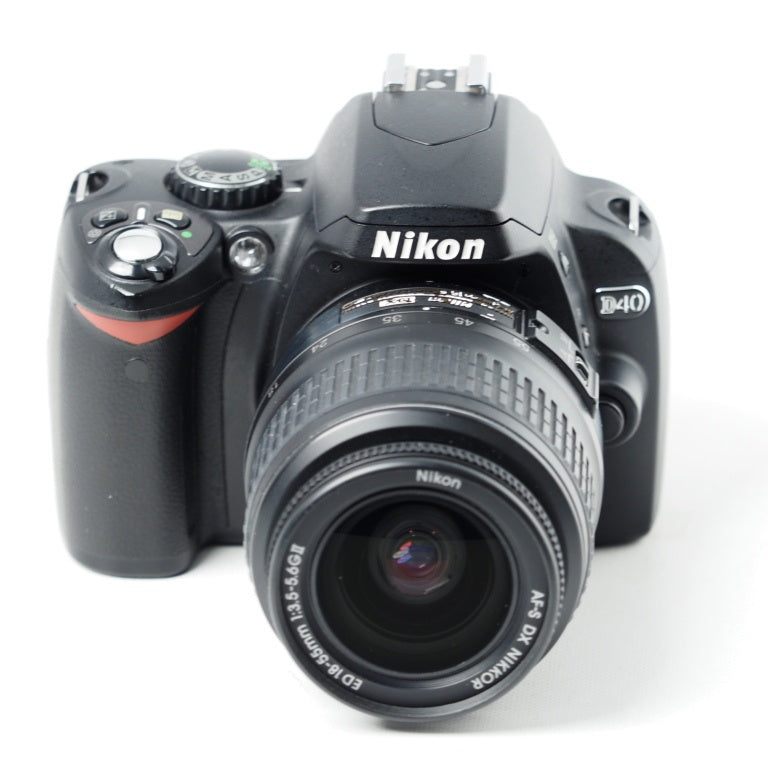 Nikon ニコン デジタル一眼レフカメラ D40 レンズキット ブラック