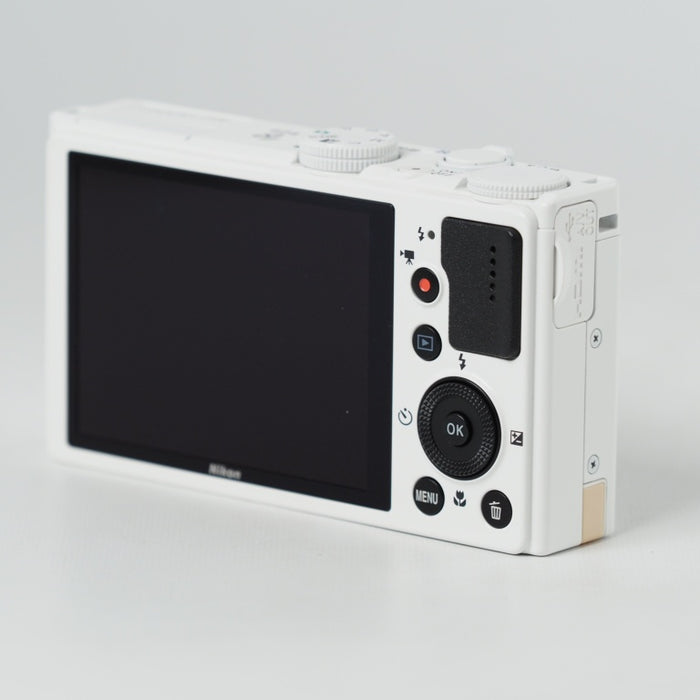 Nikon デジタルカメラ COOLPIX P330 開放F値1.8NIKKORレンズ搭載 裏面照射型CMOSセンサー搭載 ホワイト P330WH #13675