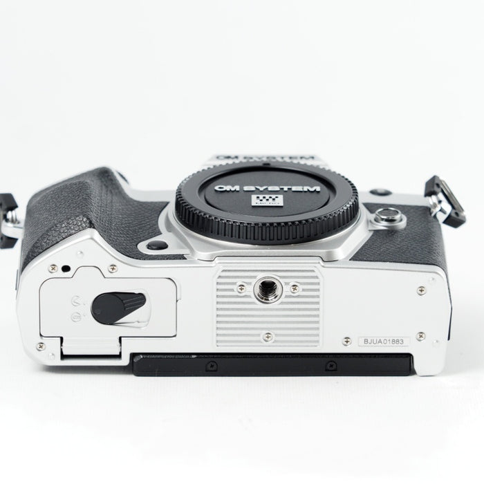 OM SYSTEM OM-5 Mark II ボディ シルバー OM5MK2  ミラーレス一眼レフカメラ #14548