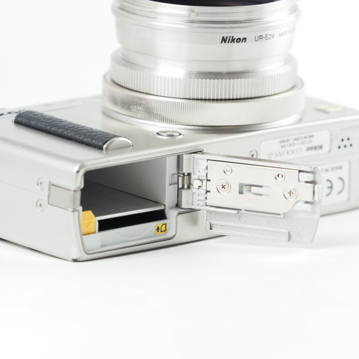 Nikon ニコン デジタルカメラ COOLPIX A DXフォーマットCMOSセンサー搭載 18.5mm f/2.8 NIKKORレンズ搭載 ASL シルバー #13947