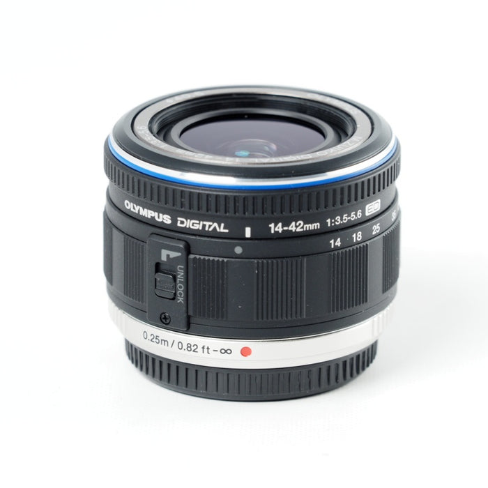 OLYMPUS 標準ズームレンズ M.ZUIKO DIGITAL ED 14-42mm F3.5-5.6 ブラック #13817