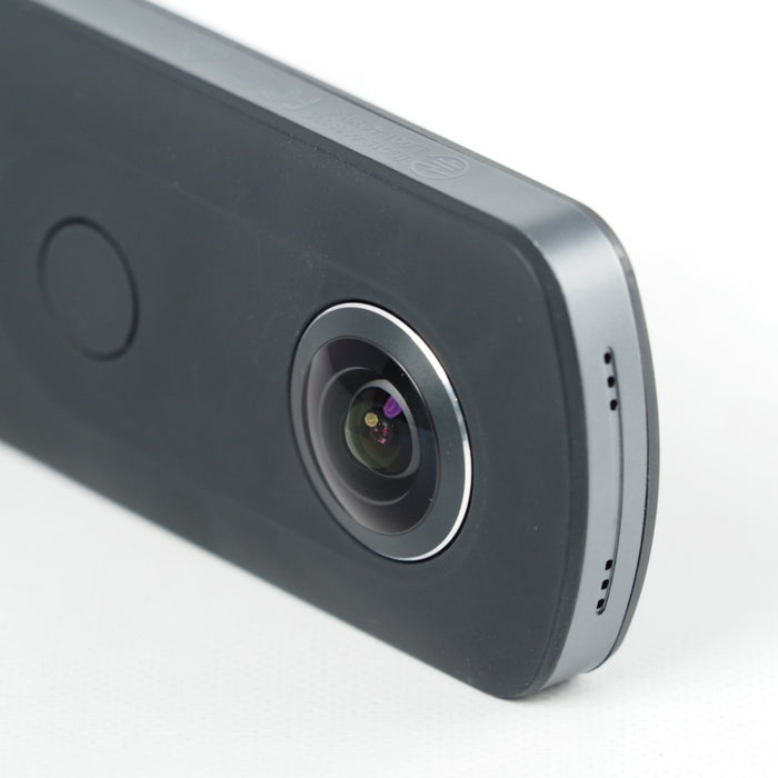 RICOH THETA S ブラック 360度全天球カメラ 360° Full HD 30fps フルハイビジョン動画 25分間連続撮影可能 精度の高い自然なスティッチング HDR合成撮影で明暗差のある室内撮影もきれいに撮影できます 910720 #13821