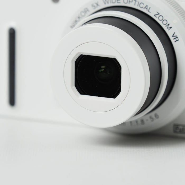Nikon デジタルカメラ COOLPIX P330 開放F値1.8NIKKORレンズ搭載 裏面照射型CMOSセンサー搭載 ホワイト P330WH #13675