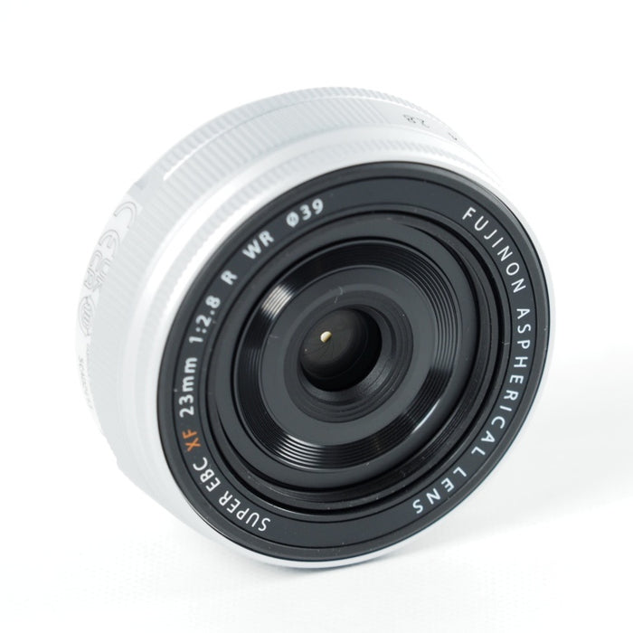 FUJIFILM 富士フイルム ミラーレス一眼レフカメラ X-E5 XF23mm キット シルバー #13808