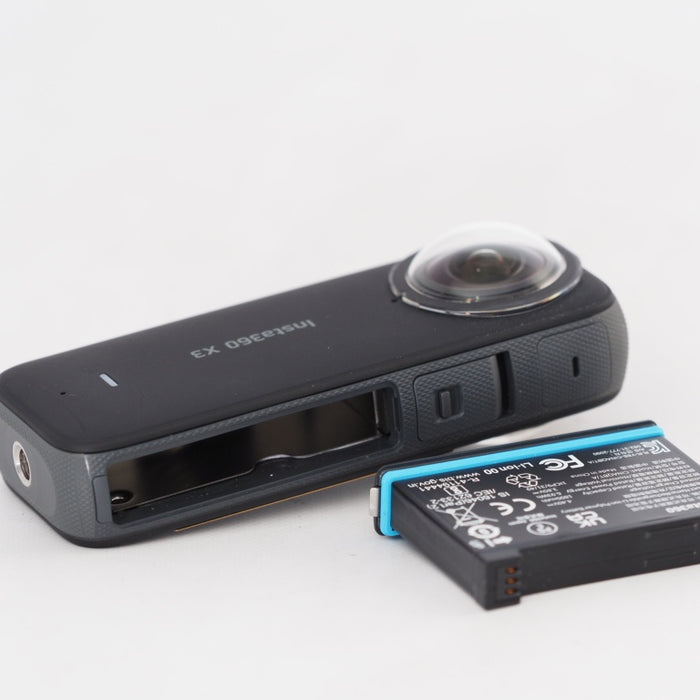 Insta360 X3 360度カメラ アクションカメラ 新型1/2インチ48MPセンサー IPX8防水 5.7K360度動画 72MP360度写真 手ブレ補正 アクティブHDR 4K一人称視点 60fps自撮り 360度水平維持 AI編集 音声制御2.0 長時間 アクションカム 360度 #13344