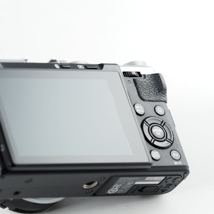 FUJIFILM 富士フイルム コンパクトデジタルカメラ X70 シルバー X70-S #13985