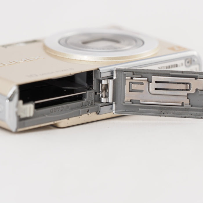 Panasonic パナソニック デジタルカメラ LUMIX (ルミックス) FX35 グロスゴールド DMC-FX35-N #13246