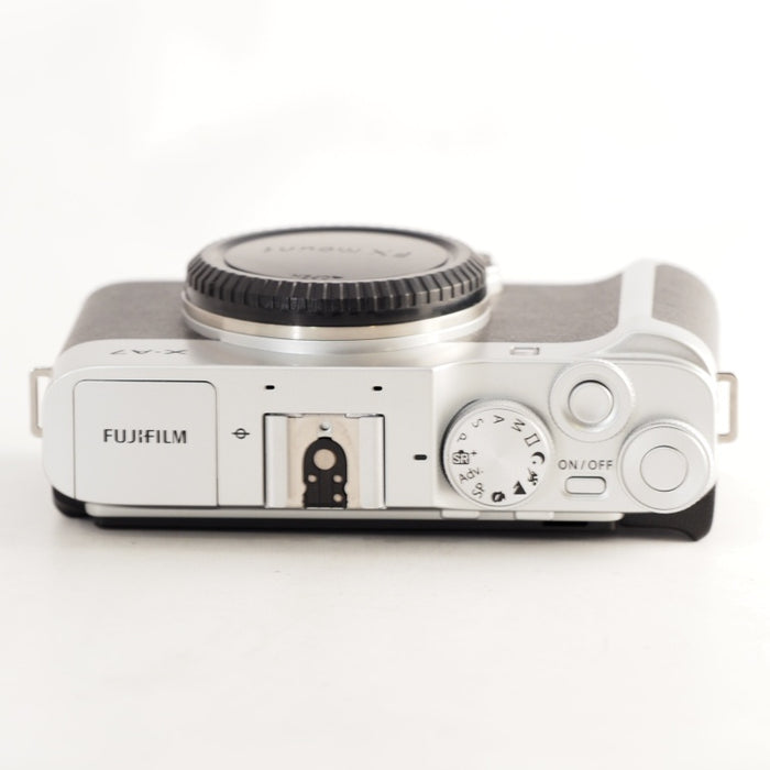 FUJIFILM ミラーレス一眼カメラ X-A7 ボディ シルバー 富士フイルム X-A7-S #13593