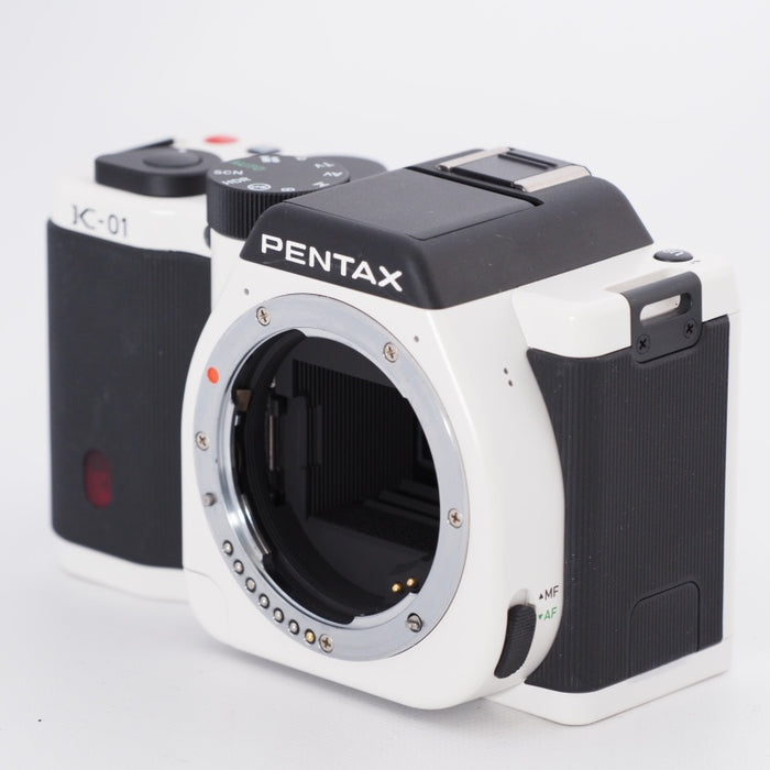 【ジャンク品】PENTAX ペンタックス ミラーレス一眼レフカメラ K-01 ボディ ホワイト/ブラック #9792