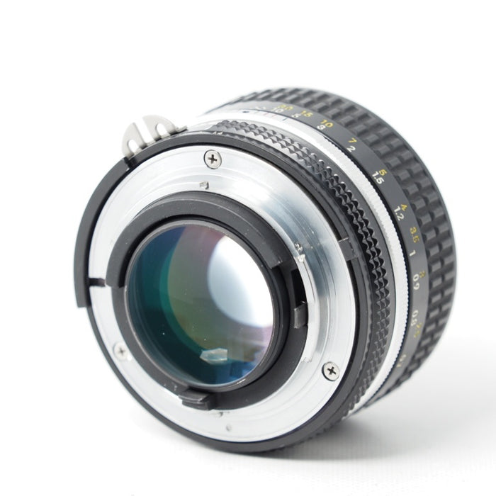 Nikon NIKKOR Ai-S 50mm F1.4 ニコンFマウント Amazon.com : Nikon Nikkor 50mm f/1.4 AI-S : Camera Lens : Electronics