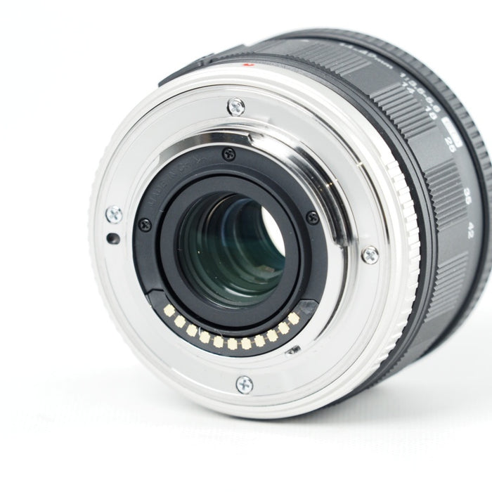 OLYMPUS 標準ズームレンズ M.ZUIKO DIGITAL ED 14-42mm F3.5-5.6 ブラック #13817