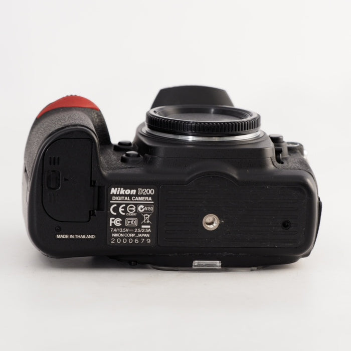 Nikon ニコン D200 ボディ デジタル一眼レフ #13539