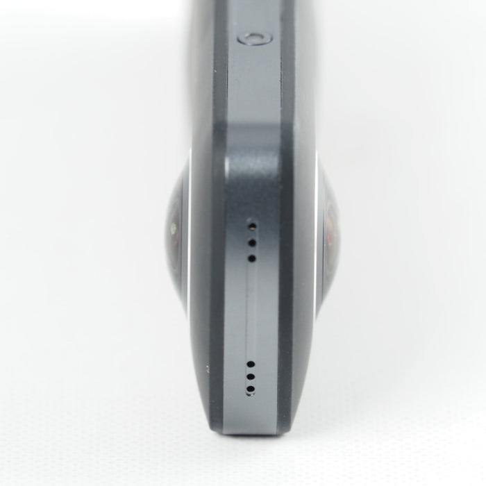 RICOH THETA S ブラック 360度全天球カメラ 360° Full HD 30fps フルハイビジョン動画 25分間連続撮影可能 精度の高い自然なスティッチング HDR合成撮影で明暗差のある室内撮影もきれいに撮影できます 910720 #13821