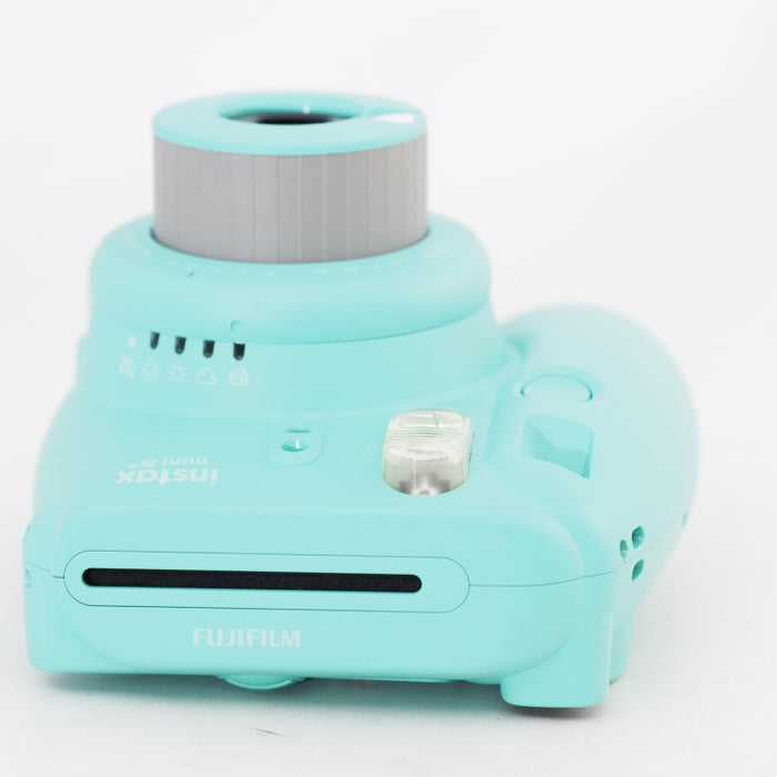 FUJIFILM インスタントカメラ チェキ instax mini8プラス 接写レンズ・純正ハンドストラップ付き ミント INS MINI 8P MINT #12722
