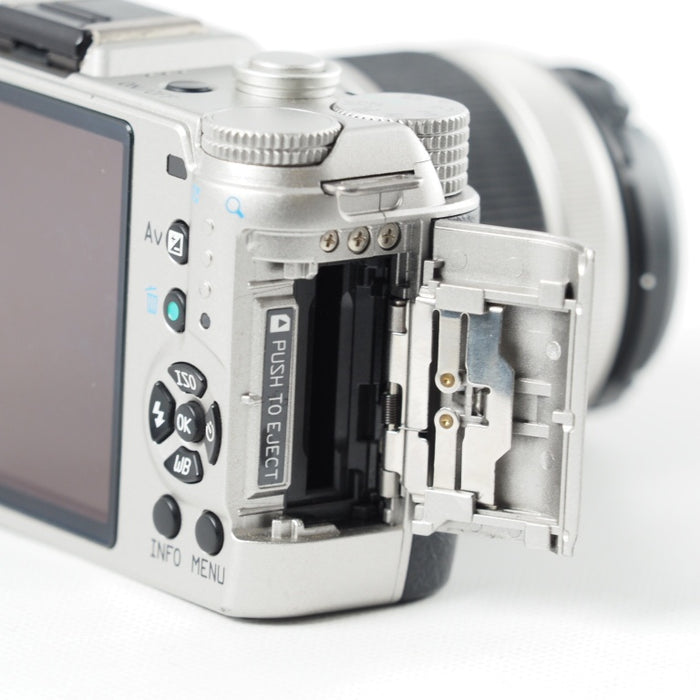 PENTAX ペンタックス ミラーレス一眼 Q7 ズームレンズキット [標準ズーム 02 STANDARD ZOOM] シルバー Q7 SILVER ZOOM LENSKIT 11522 #13996