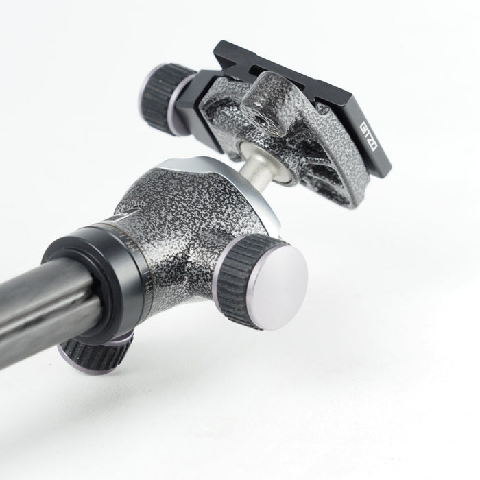 Gitzo ジッツォ GK1555T-82TQDシリーズ トラベラーキット GT1555T 5セクション三脚&雲台 GH1382TQD ヘッド付き (ブラック) #14150